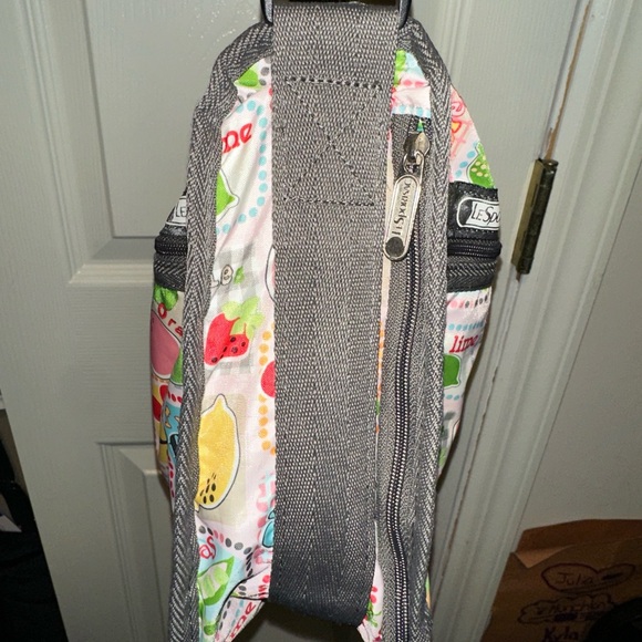 LeSportsac Deluxe Everyday Crossbody Bag Farmer’s Market - Picture 6 of 16